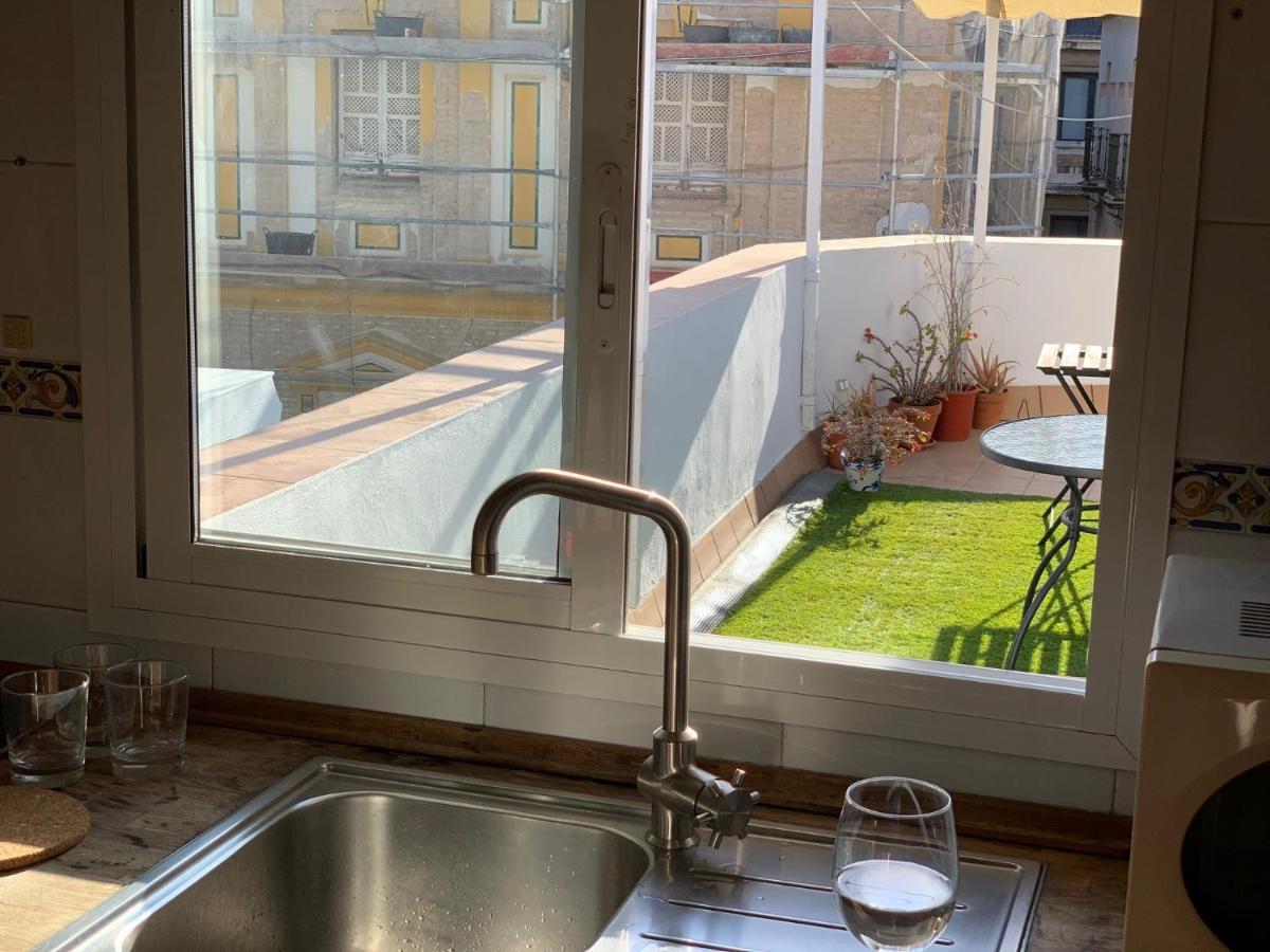 Апартаменты Stunning Attic With Private Terrace And Parking Optional Севилья Экстерьер фото